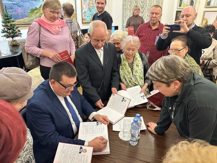 photo_2025-12-05_23-35-49